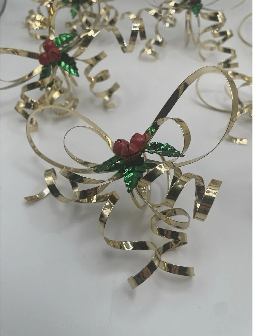 Vtg Metallic Gold Bow With Holly Berry Napkin Rings Set Of 7